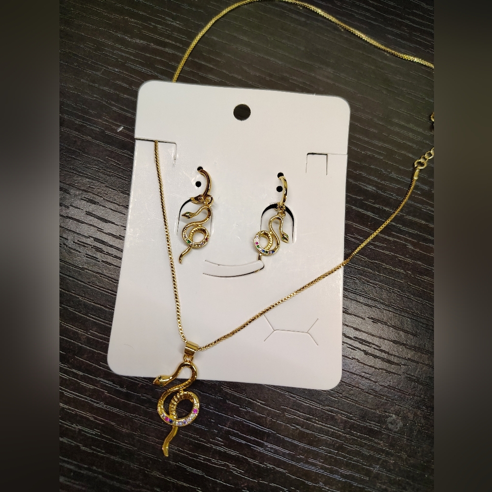 Elegant Gold Snake Jewelry Set
